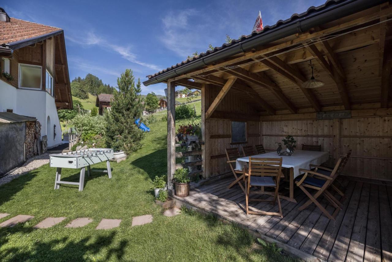 Haus Belodei - Apt A San Martino in Badia Exterior foto